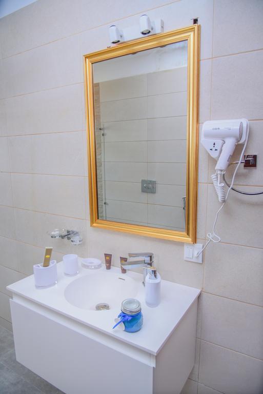 Orchards Cottage Hotel Karachi Ngoại thất bức ảnh