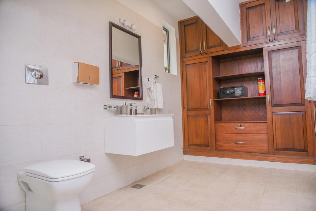 Orchards Cottage Hotel Karachi Ngoại thất bức ảnh